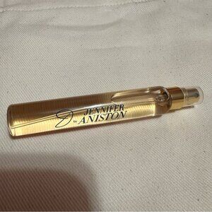 J by Jennifer Aniston travel spray